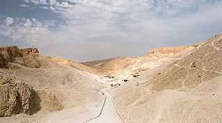320px-Luxor_West_Bank_Valley_of_Kings_overview_Egypt_Oct_2004.jpg