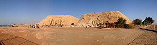 320px-Panorama_Abu_Simbel.jpg