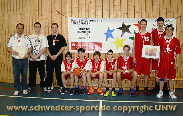 Landesfinalsieger_2012_-_Gauss_Gymnasium_Schwedtint.jpg