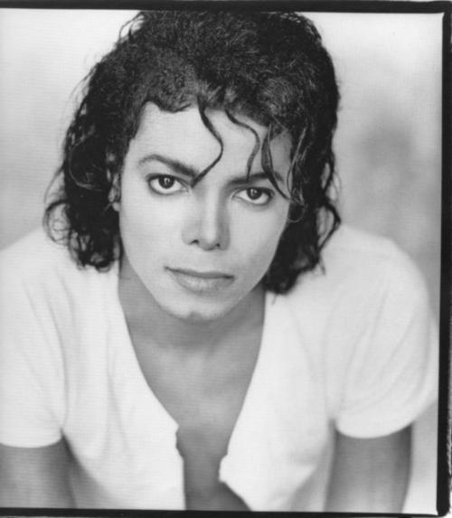 hott-michael-jackson-9109572-500-573.jpg